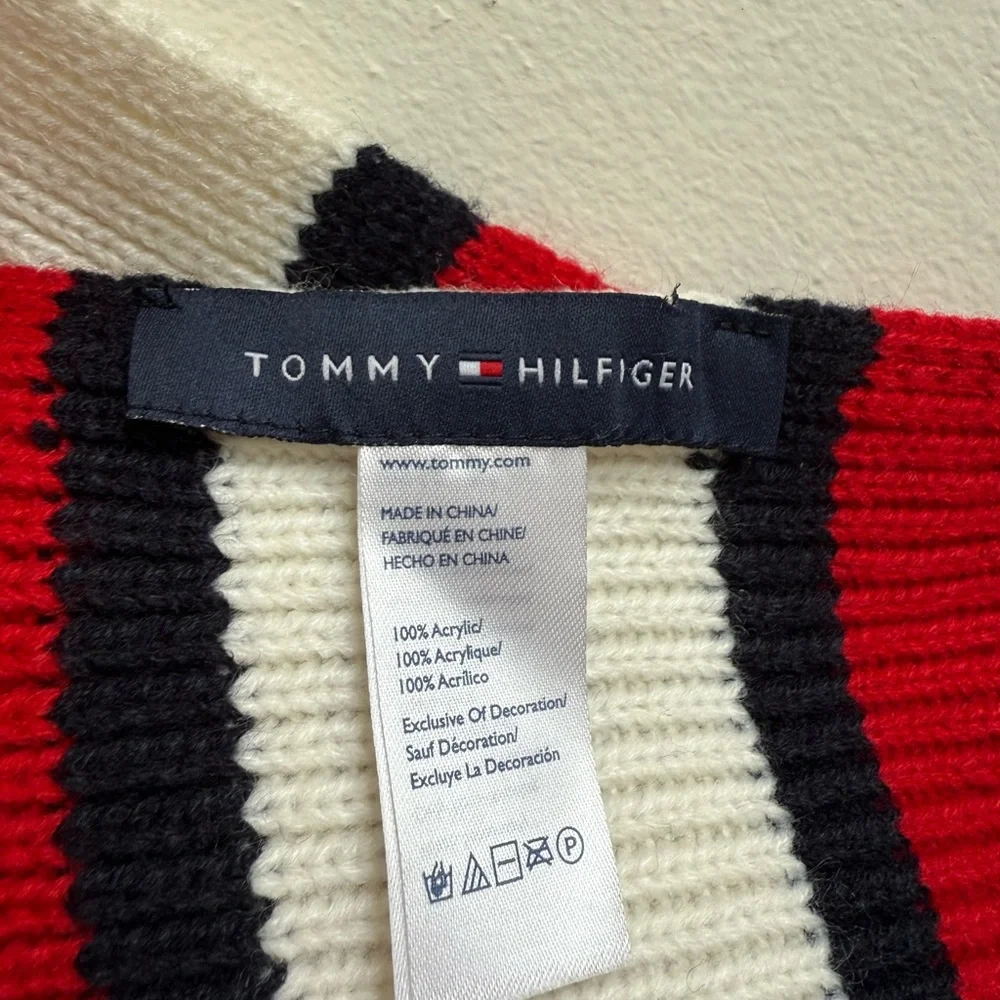 Tommy Hilfiger excellent 64”x9”